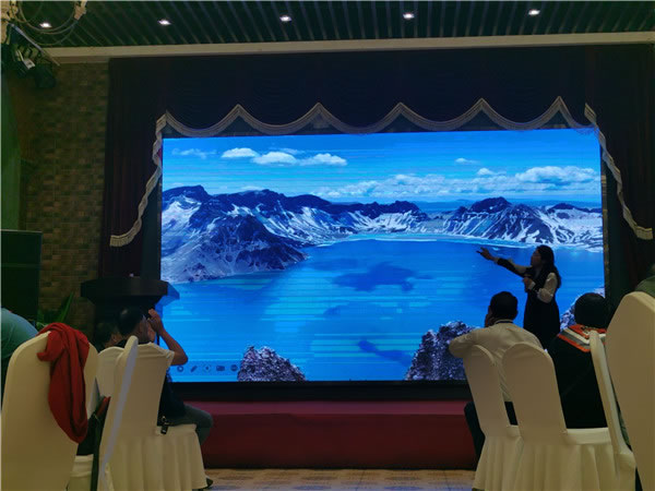 绵阳(yáng)FG电子和中旅假日旅行(háng)社2024年定制旅游分享会04.jpg FG电子(中国游)官方网站
